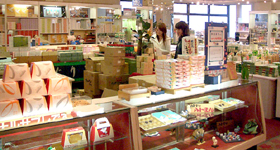 ロビー横売店